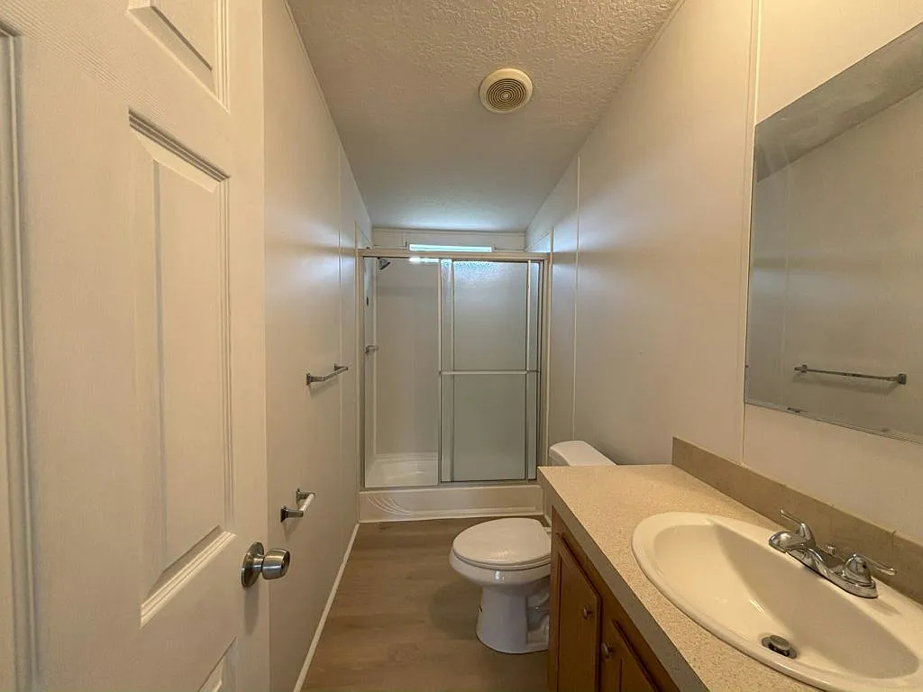 2 bed, 2.0 bath, 864 sqft, $1,199 — Photo 4
