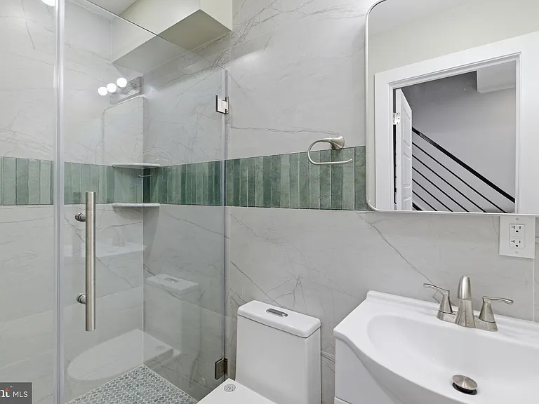 1511 W Flora St — Photo 33