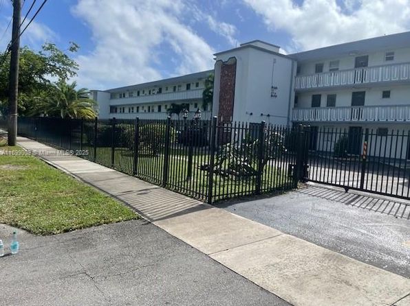 1350 NE 191st St #B203, Miami, FL 33179