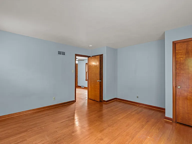 237 S Hartnett Ave — Photo 11