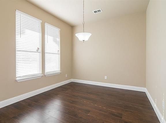 2nd image of 1237 Briarcove Dr