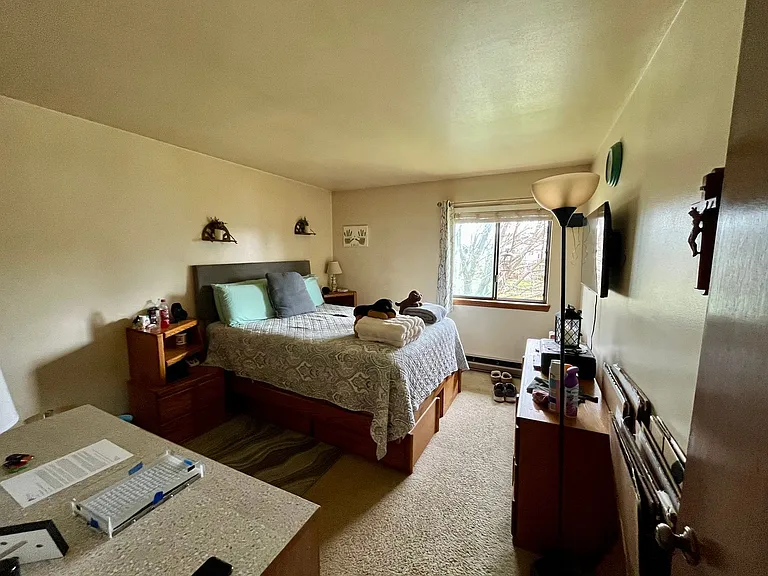 N114W15846 Sylvan Cir — Photo 35