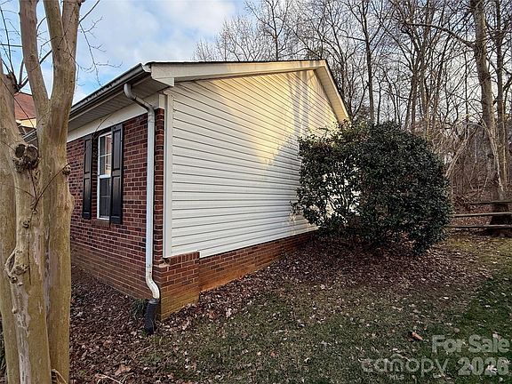 2nd image of 10410 Hellebore Rd