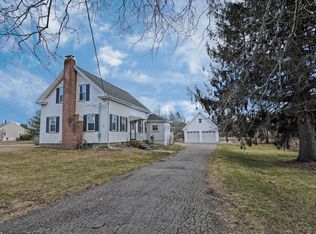 17 Cherry St, Taunton, MA 02780