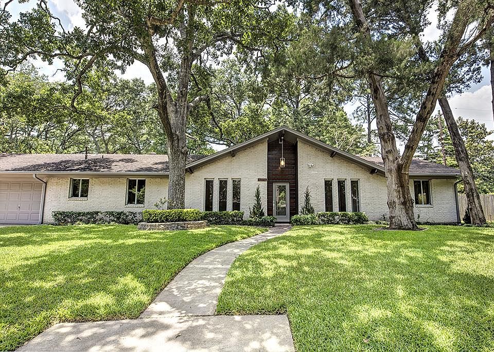 1st image of 13110 Barryknoll Ln