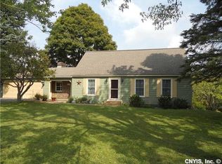 5522 Mount Pleasant Dr, Cazenovia, NY 13035