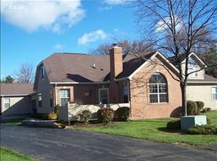 645 Perry Creek Dr, Grand Blanc, MI 48439