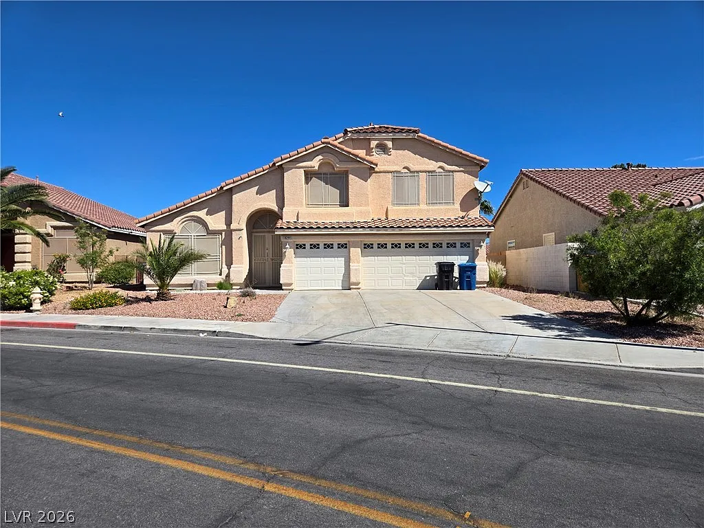 Building Photo - 8244 W Gilmore Ave #0