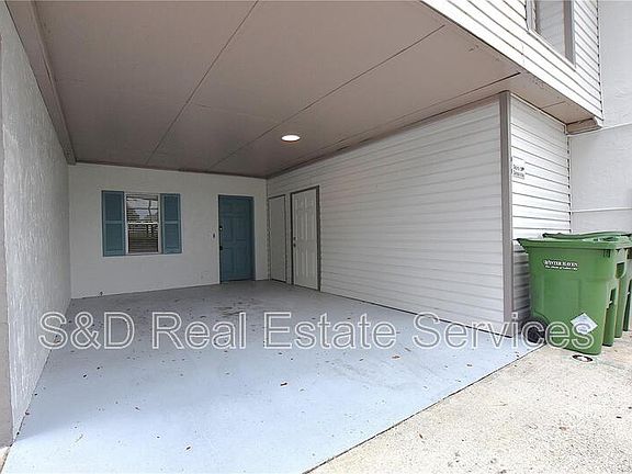 3rd image of 2211 9th St SE
