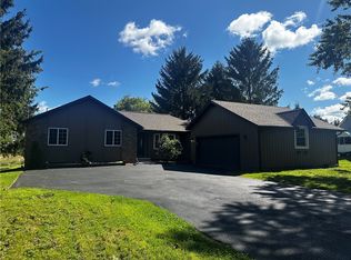 420 E Manitou Rd, Hilton, NY 14468