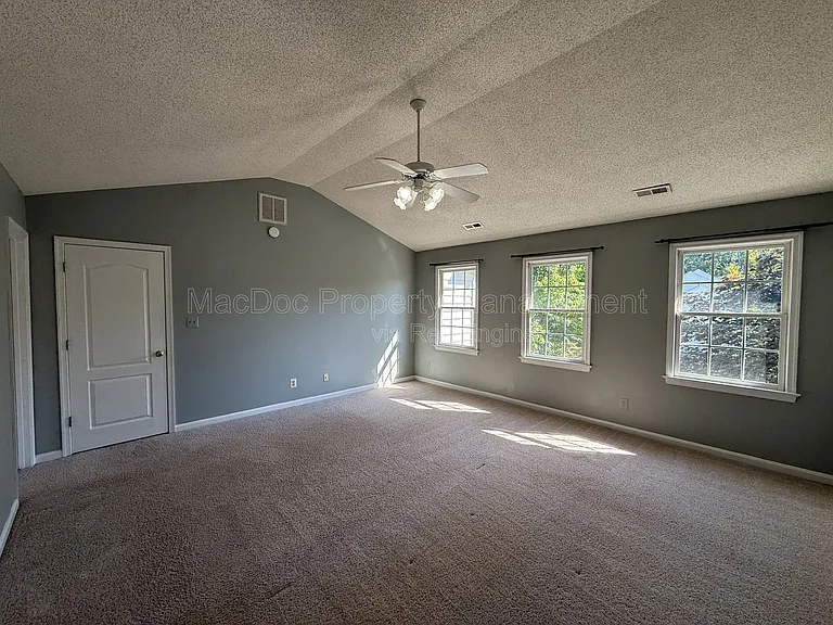 10500 Westfield Ln — Photo 25