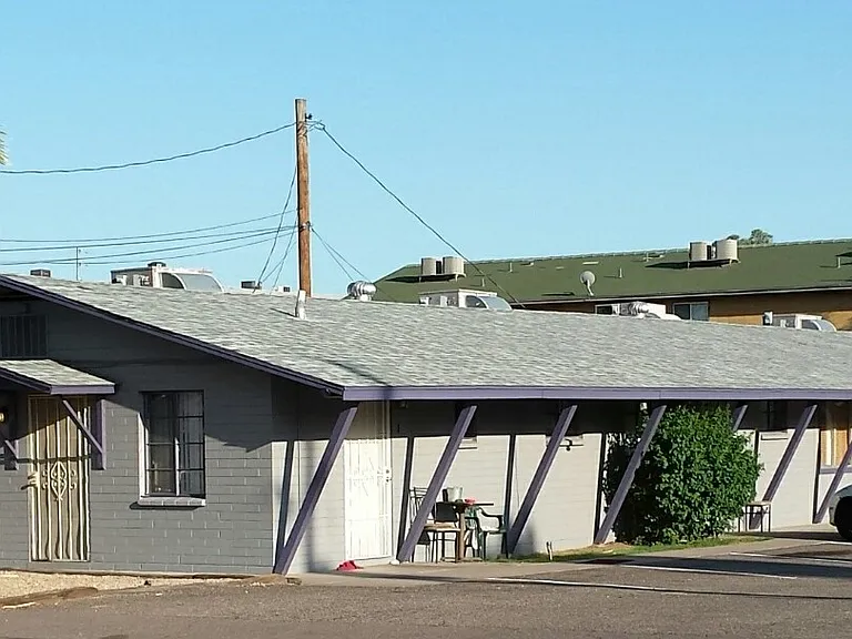 207 E Alice Ave #4 — Photo 2