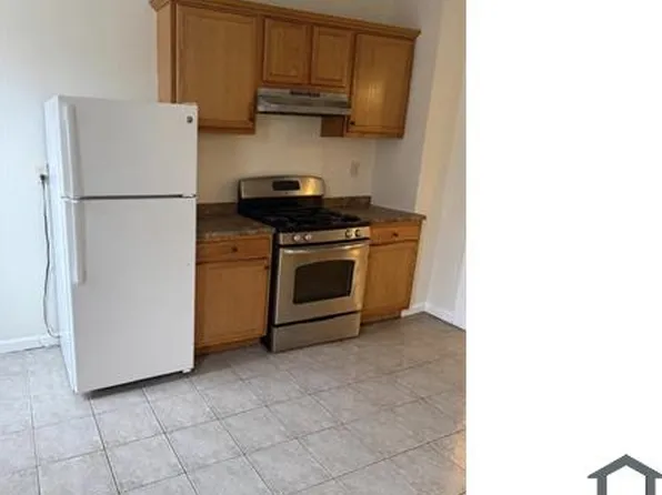 1018 Hancock Ave, Bridgeport, CT 06605