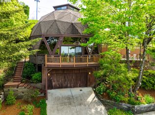 887 Sunset Dr, Springfield, OR 97477