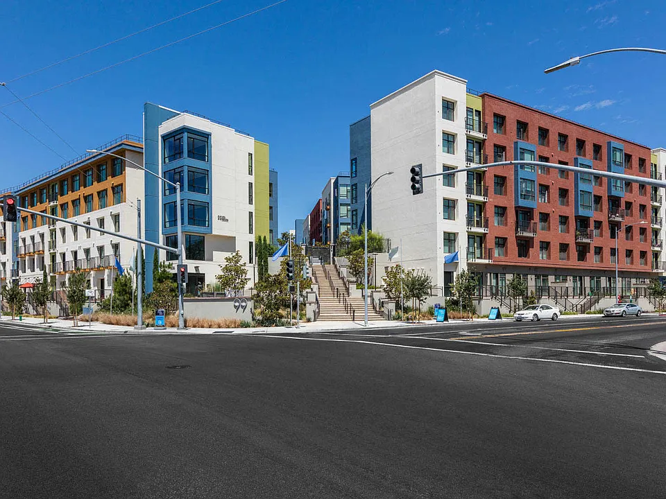 Vista 99 Apartments Building