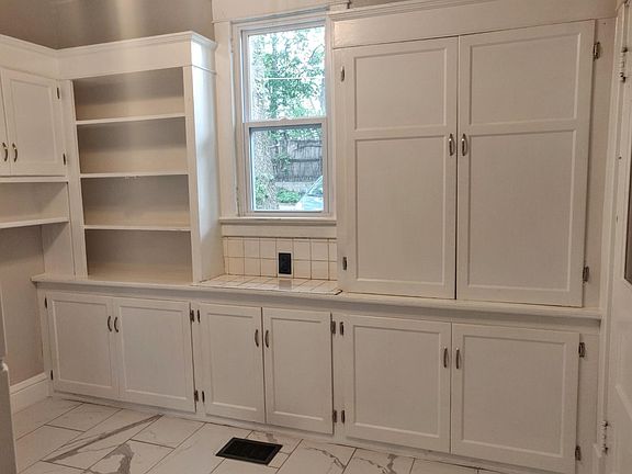 3rd image of 4100 McGee St APT 1