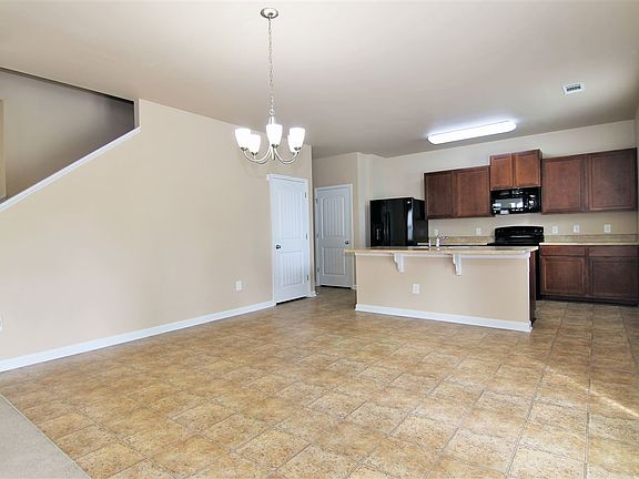 5th image of 238 Flowing Meadows Dr
