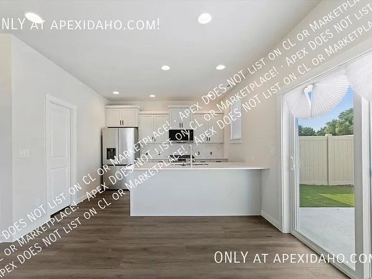 4256 W Topeka St — Photo 11