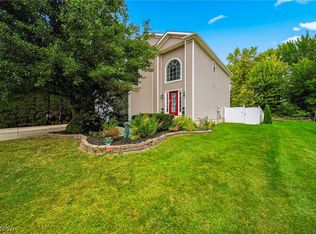 1121 Ashview Dr, Madison, OH 44057