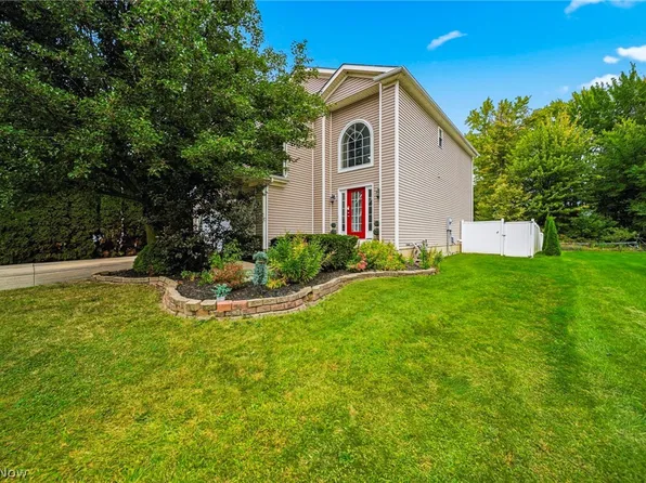 1121 Ashview Dr, Madison, OH 44057