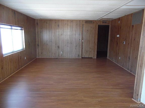 2nd image of 981 Terrace Dr