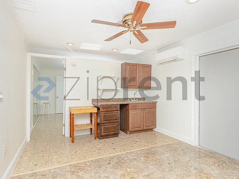 6534 Precourt Dr — Photo 4