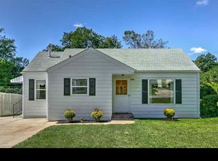 3328 N 53rd St, Omaha, NE 68104