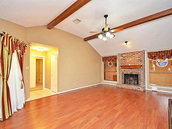 4th image of 21607 Park York Dr
