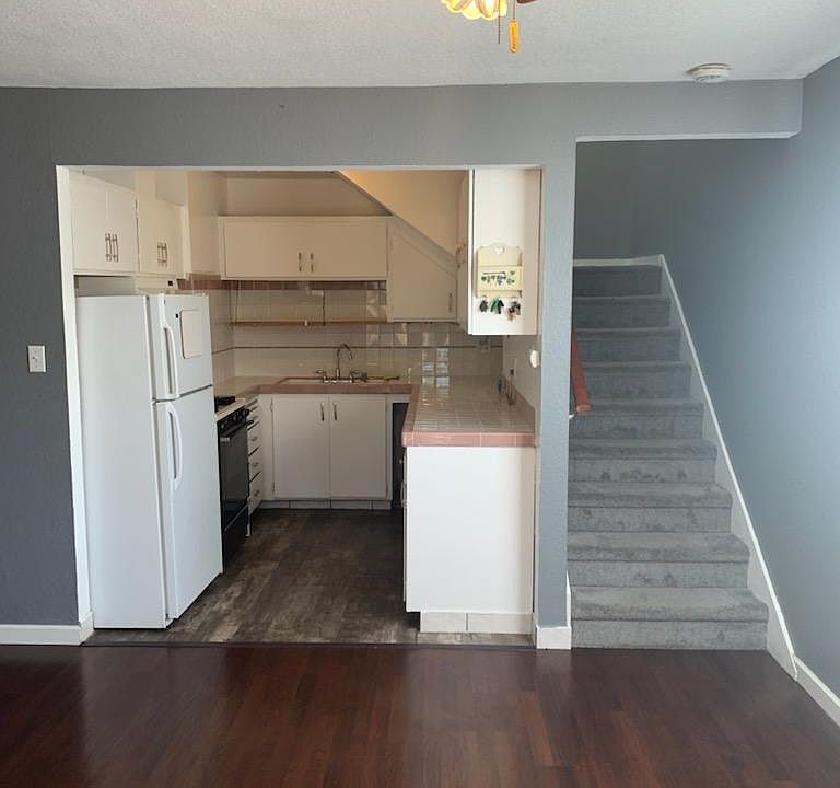 1st image of 2925 Florence Ave APT 37