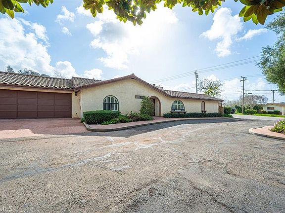 3rd image of 817 Valley Rd