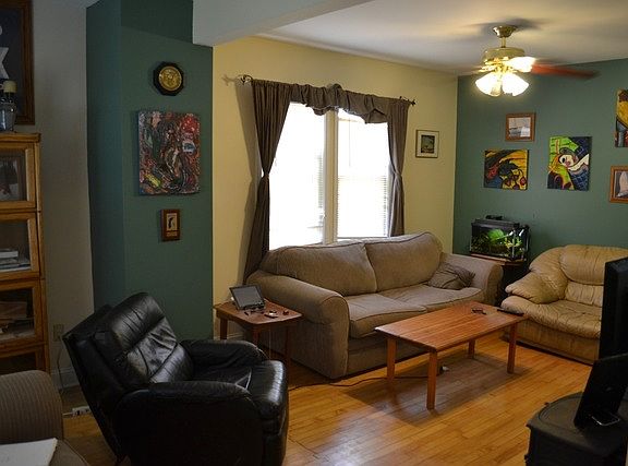 2nd image of 7637 W Catalpa Ave