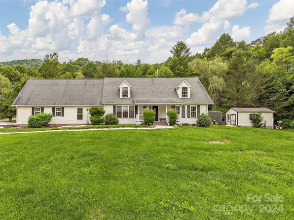 86 Clayton Lake Rd #201, Waynesville, NC 28785