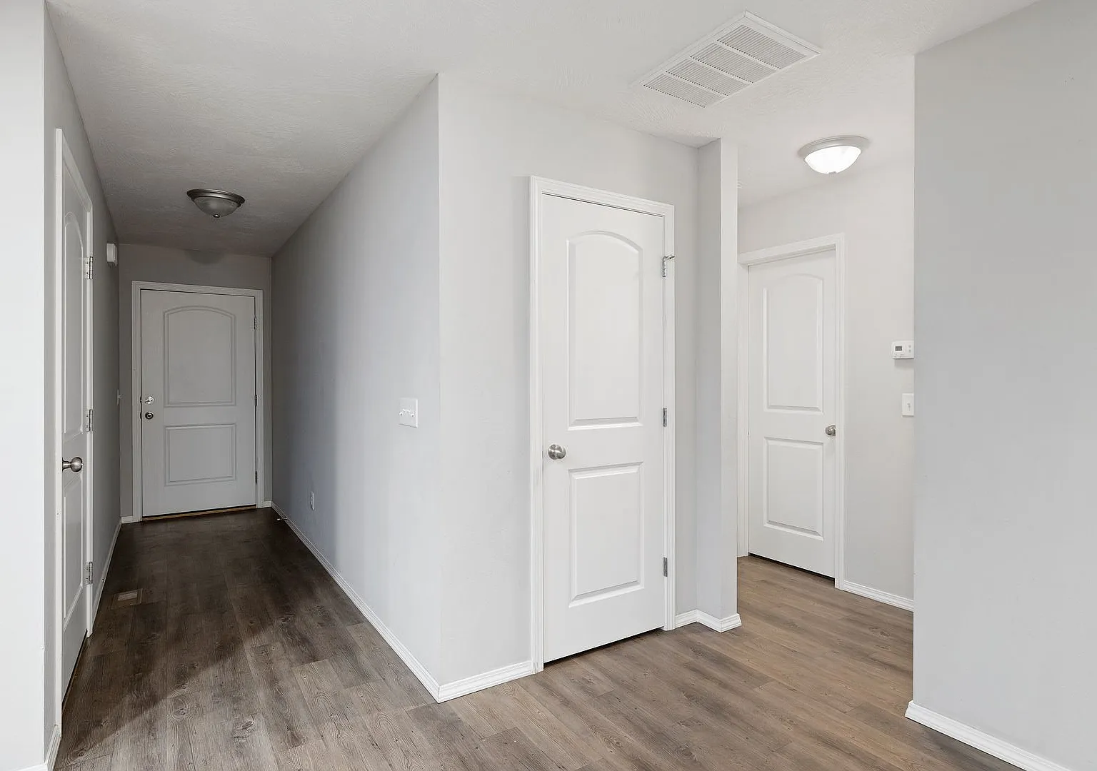 3 Bedroom Duplex - Springfield MO — Photo 1