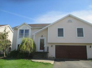 76 Doehaven Cir, Depew, NY 14043
