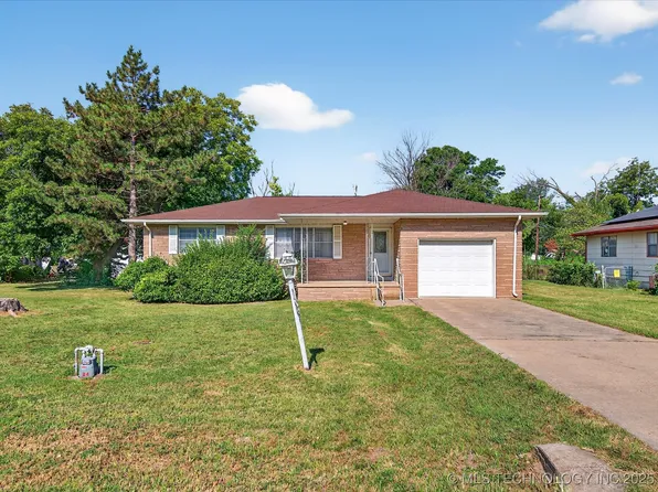 718 Shawnee St, South Coffeyville, OK 74072