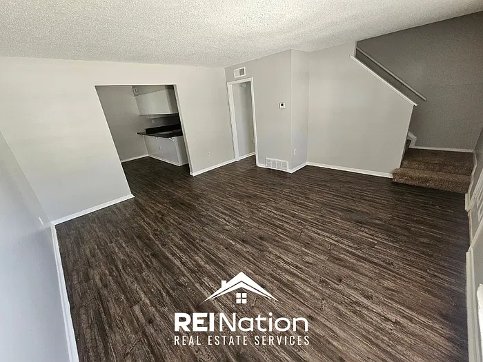 4 bed, 2.0 bath, 1512 sqft, $1,725 — Photo 2