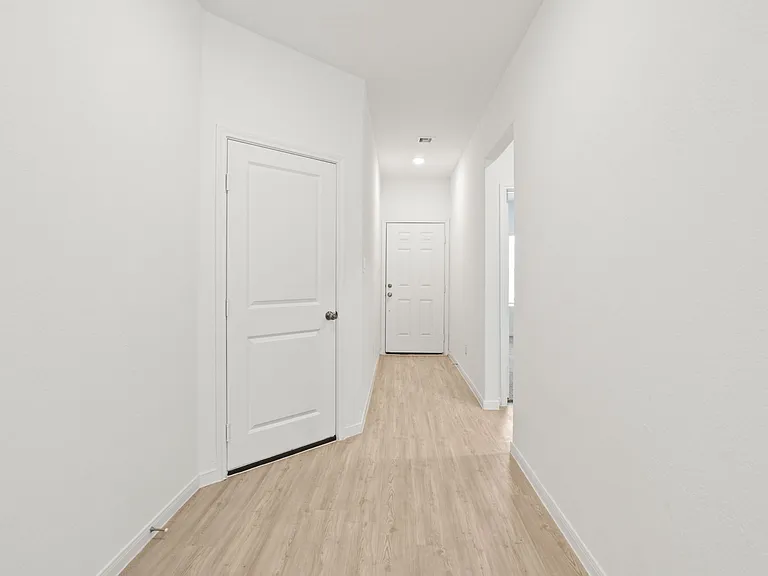 7906 Wonder Woman Dr — Photo 5