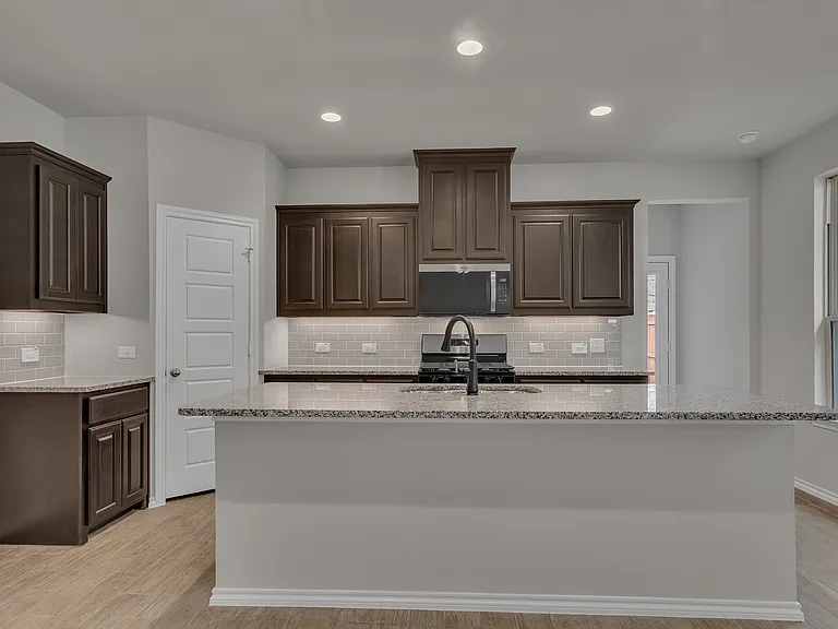 1729 Hazer Ln — Photo 4