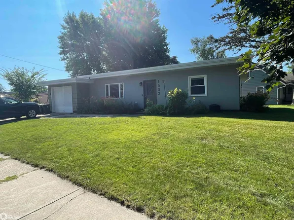 1502 3rd Ave N, Clear Lake, IA 50428