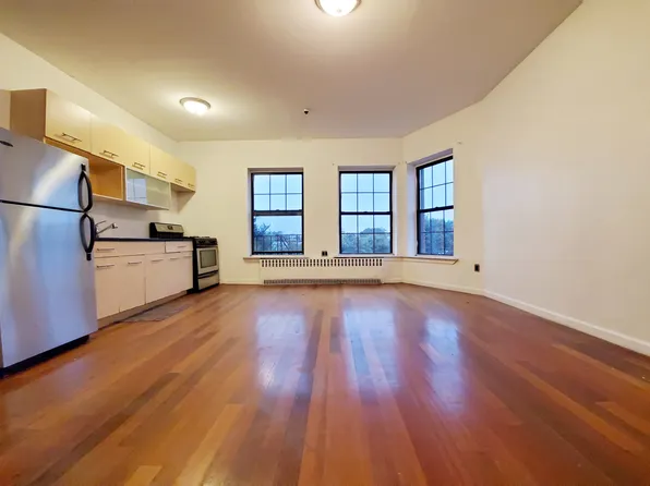 2 Agate Court image 1 of 4