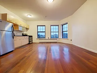 Rented by Rentall Group Inc