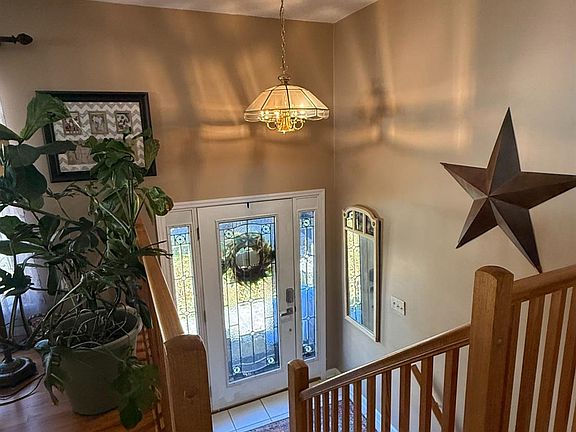 3rd image of 252 Boxwood Cir