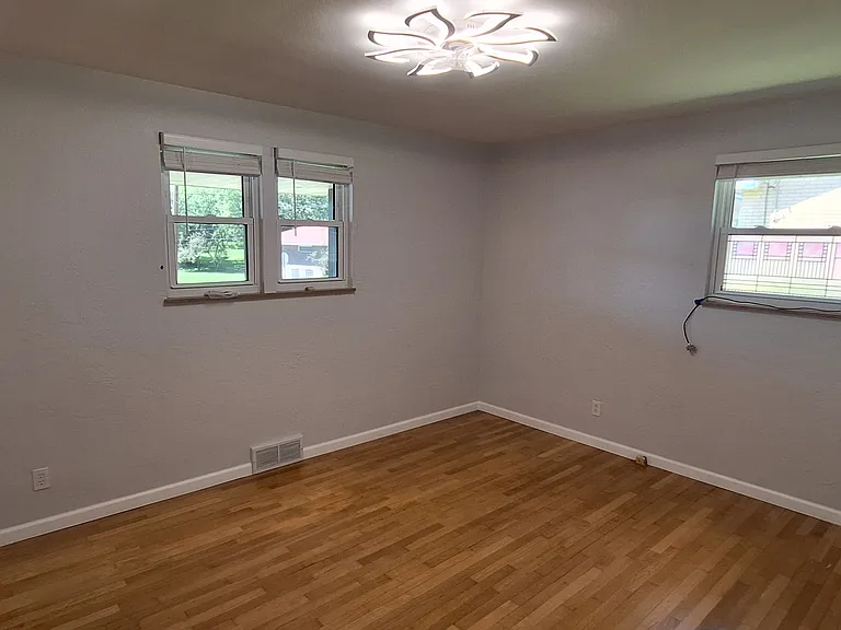 239 Bethel Rd — Photo 11