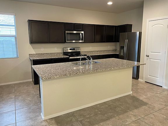 All appliances included.