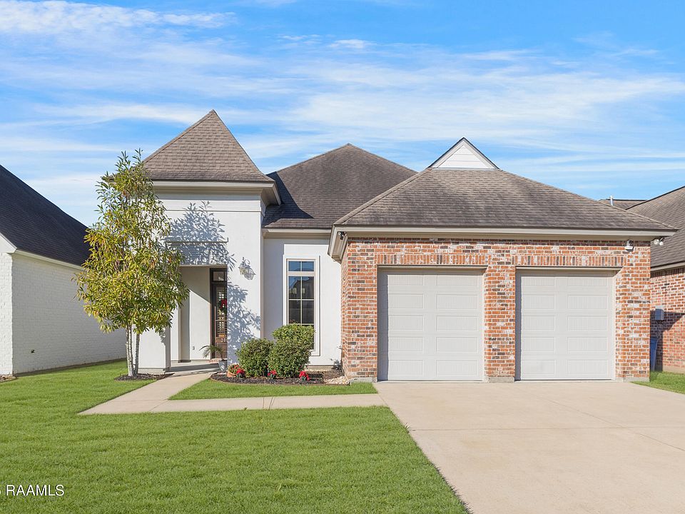 1st image of 308 Cypress View Dr