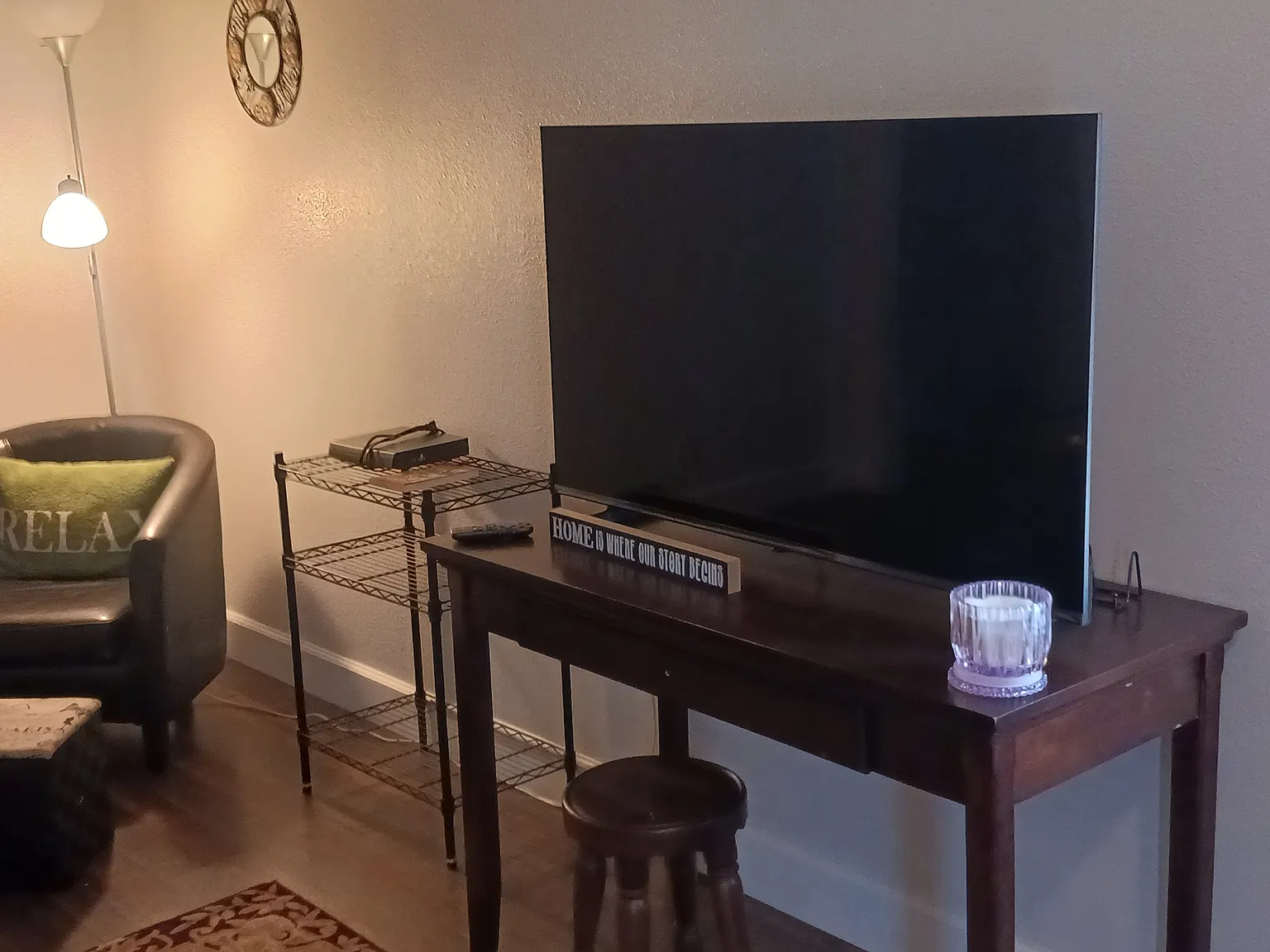 2 bed, 850 sqft, $1,300 — Photo 3