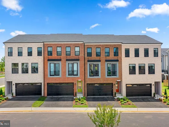 21767 Dollis Hill Ter, Broadlands, VA 20148