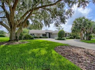 39152 Tacoma Dr, Lady Lake, FL 32159