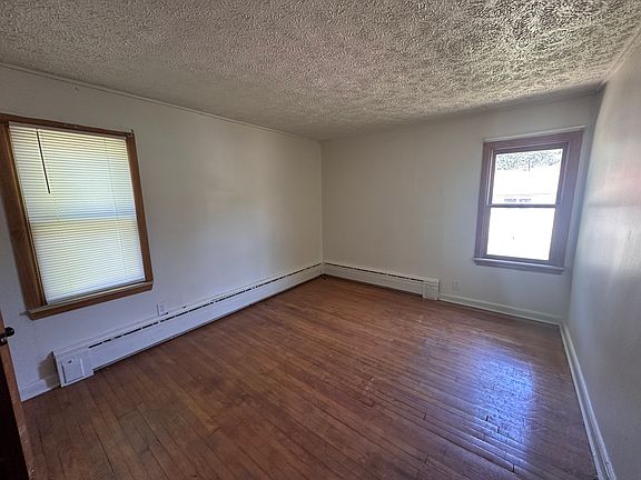 5th image of 2050 Wright St #7