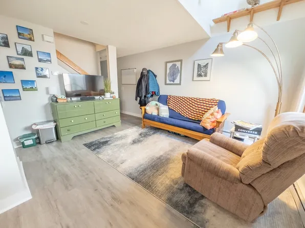 169 Erie St #2, Cambridge, MA 02139